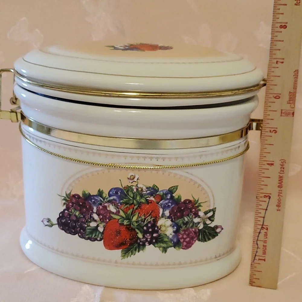 Knott's Berry Farm Jar